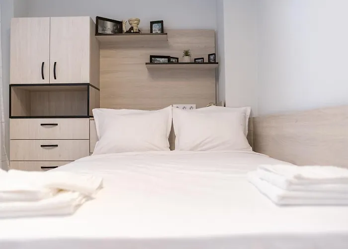 Heart Of The City 2-Bedroom Apartment